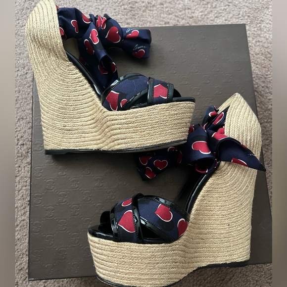 Gucci Carolina Heart Espadrille Wedges Sz 37 EXCELLENT CONDITION Valentines - Picture 8 of 10